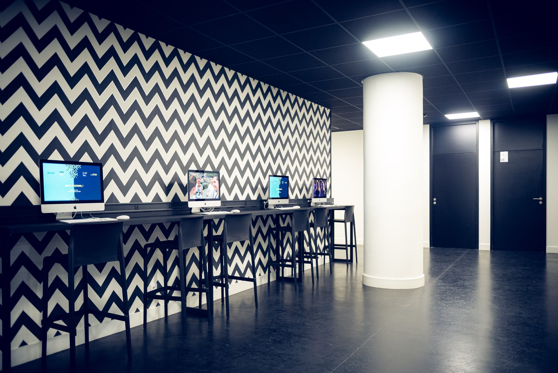 couloir ESD bordeaux campus